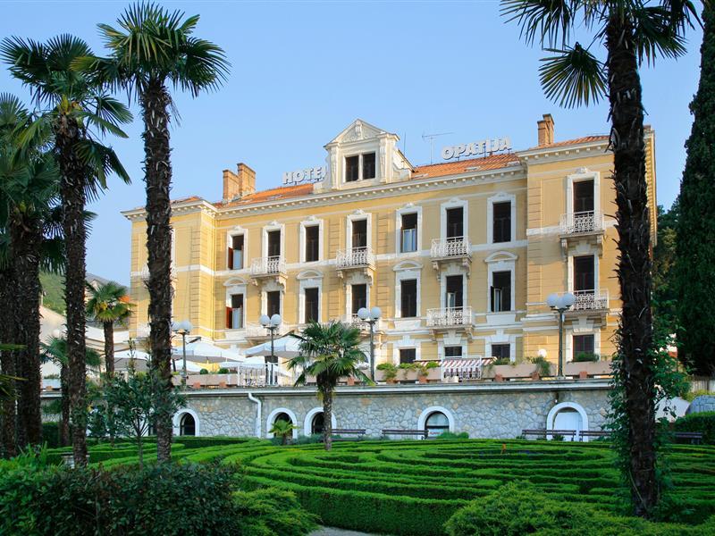 Hotel Опатія Екстер'єр фото