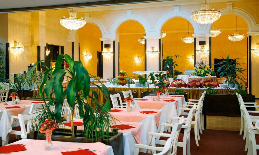 Hotel Опатія Екстер'єр фото