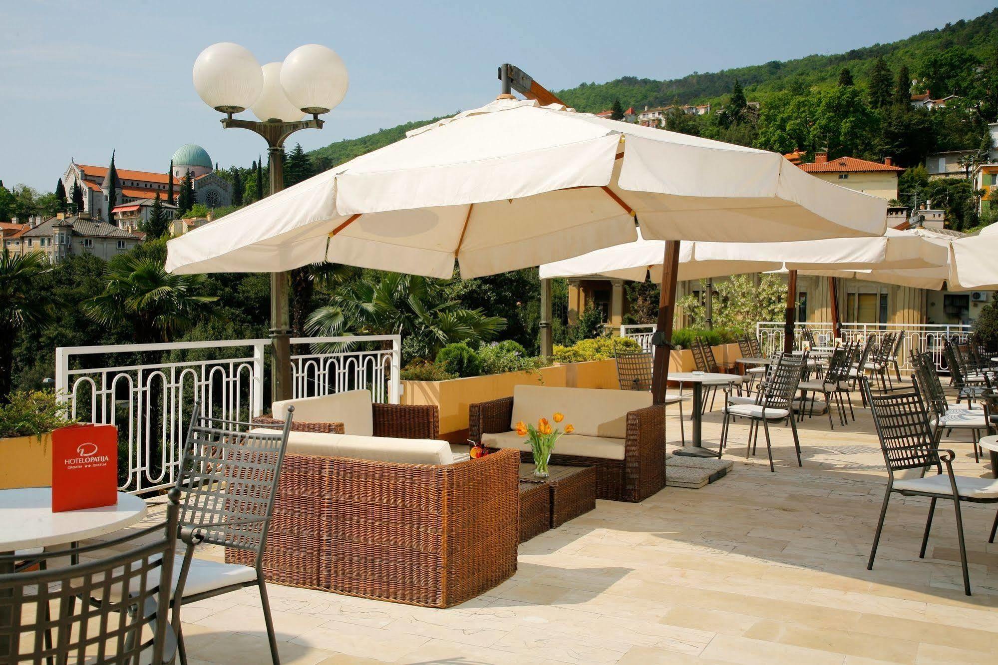 Hotel Опатія Ресторан фото