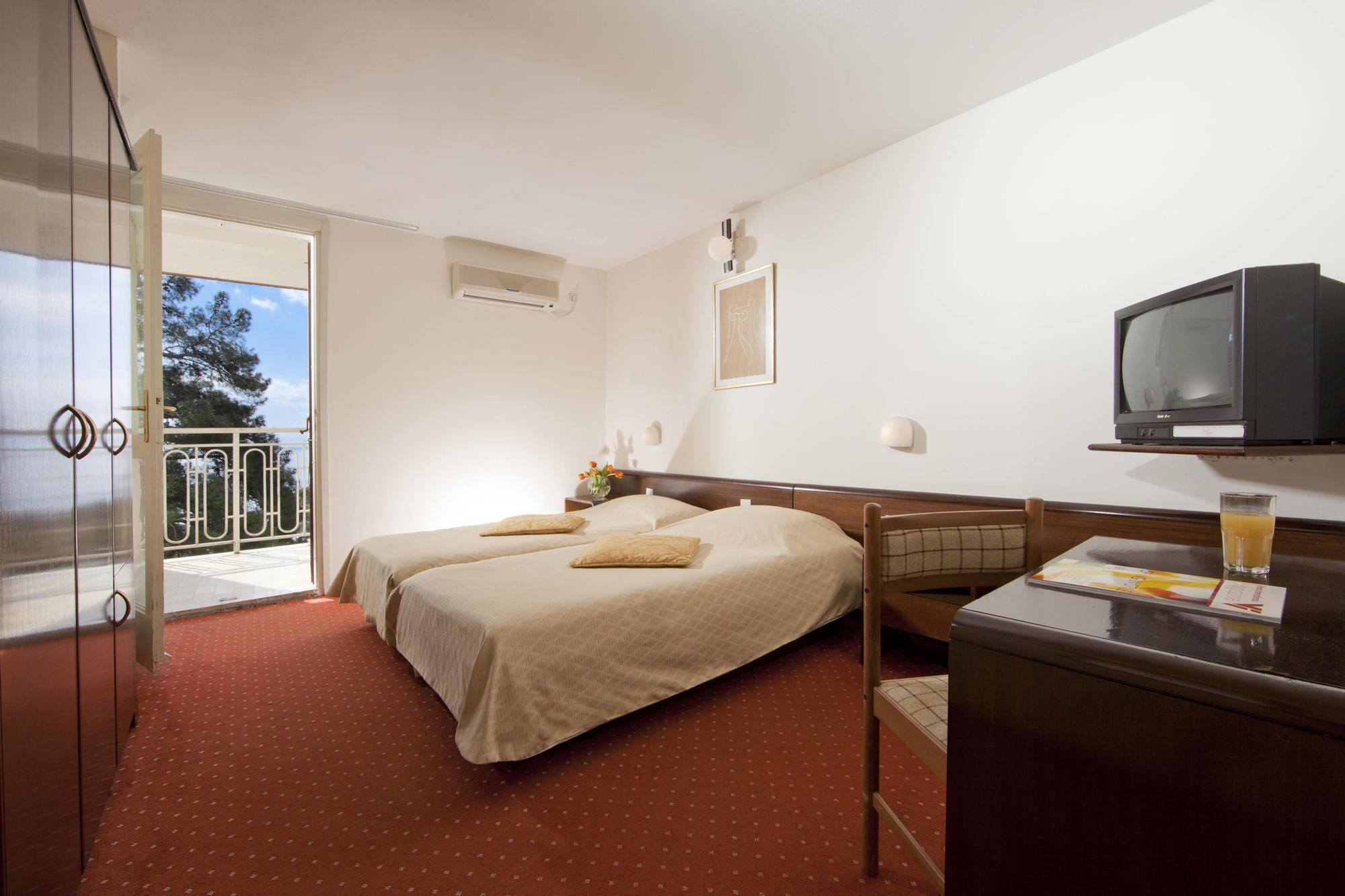 Hotel Опатія Екстер'єр фото