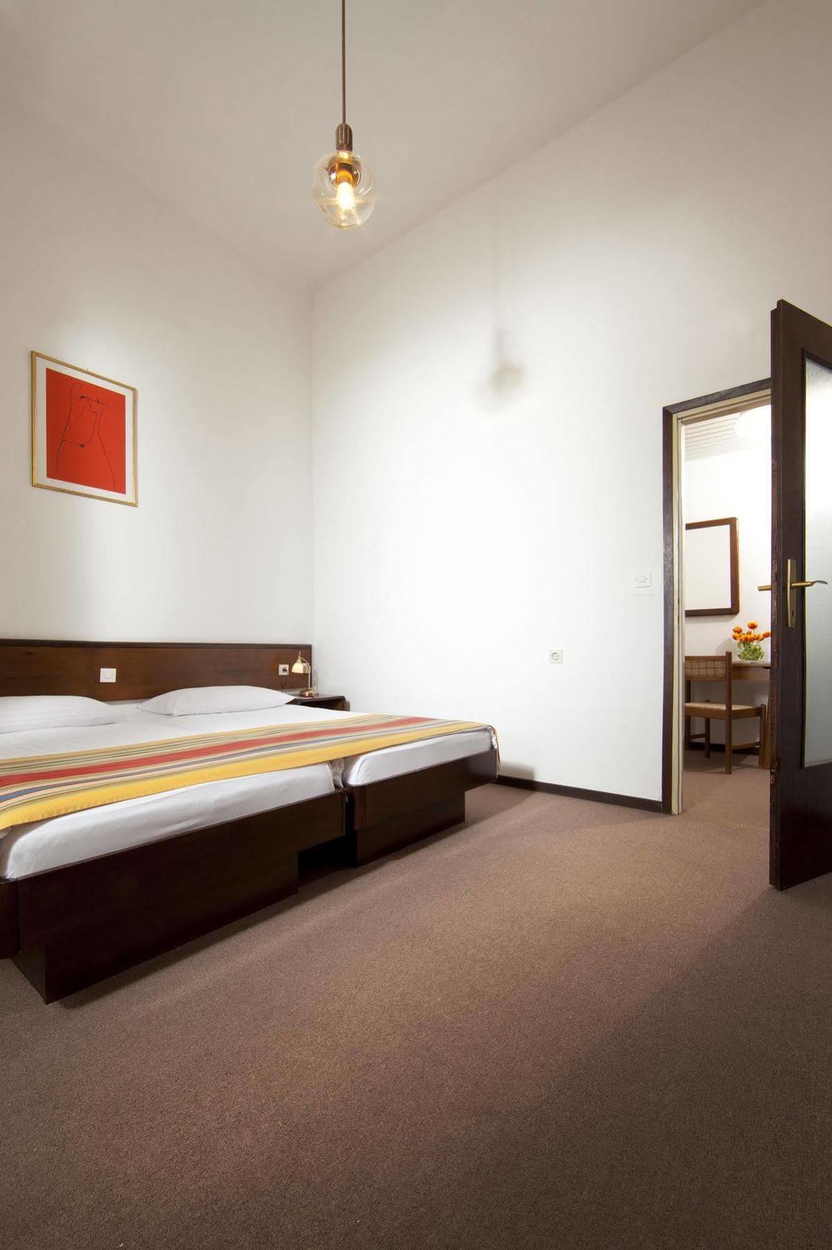 Hotel Опатія Екстер'єр фото