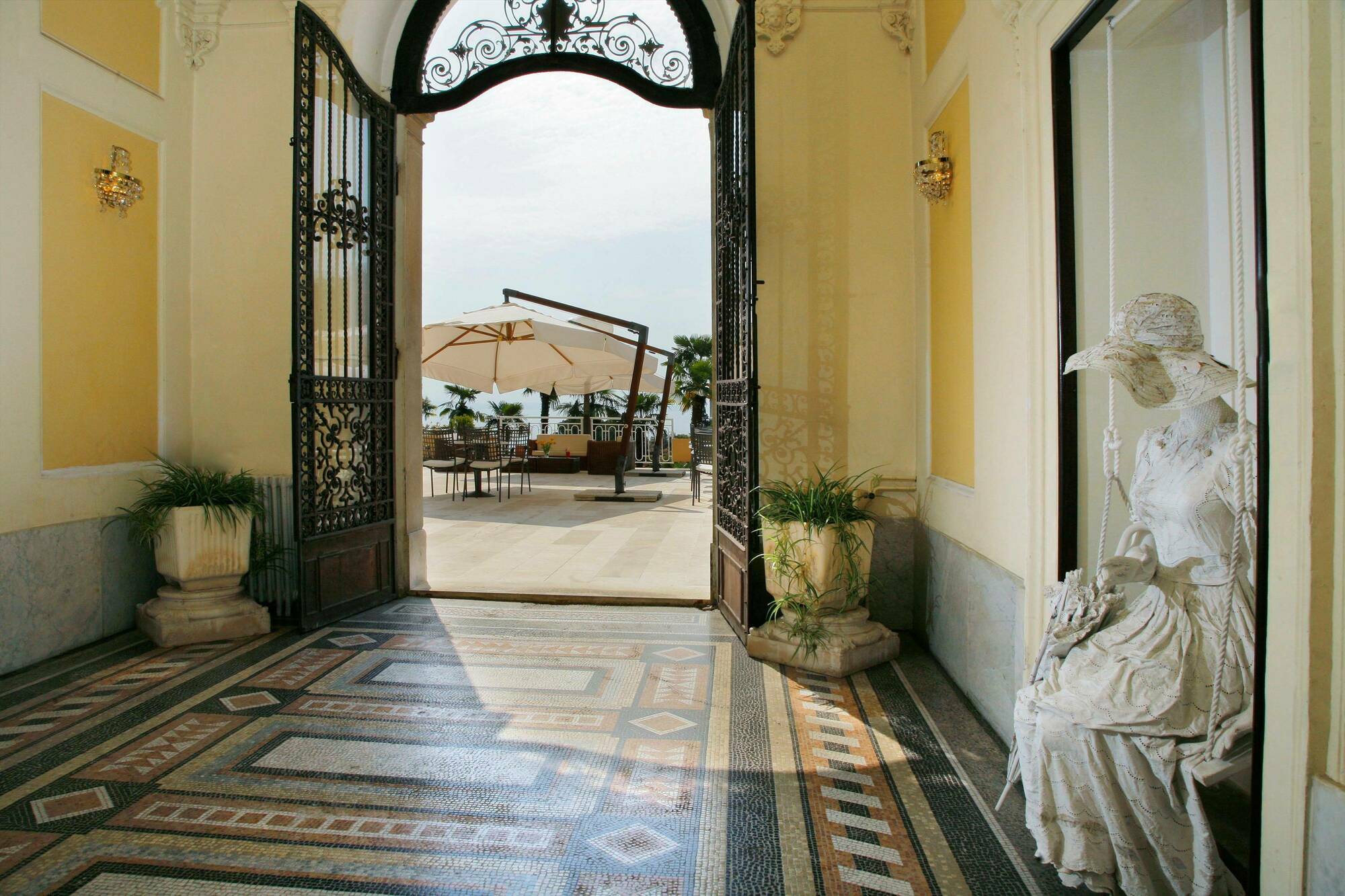 Hotel Опатія Екстер'єр фото